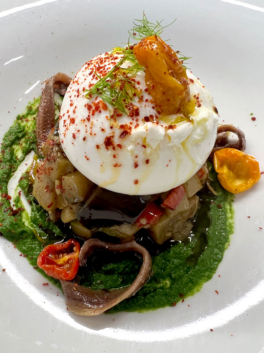 Burrata con acciughe del Cantabrico e verdure Bibione - Burrata mit Sardellen - Fresh Italian burrata cheese with anchovies