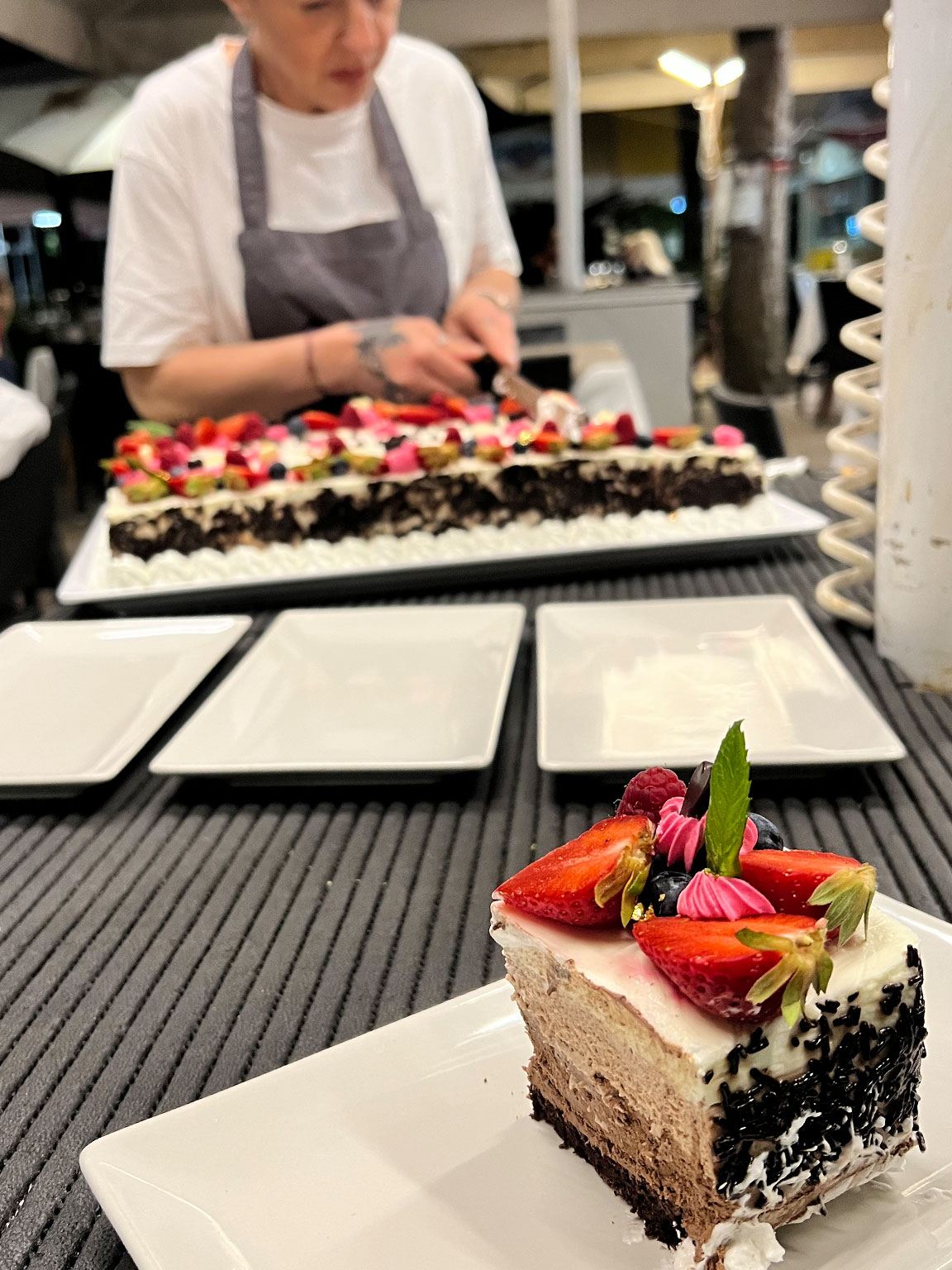 Torte di compleanno e ricorrenze La Cantina del Faro Bibione - Geburtstagstorte Restaurant - Birthday cake celebration